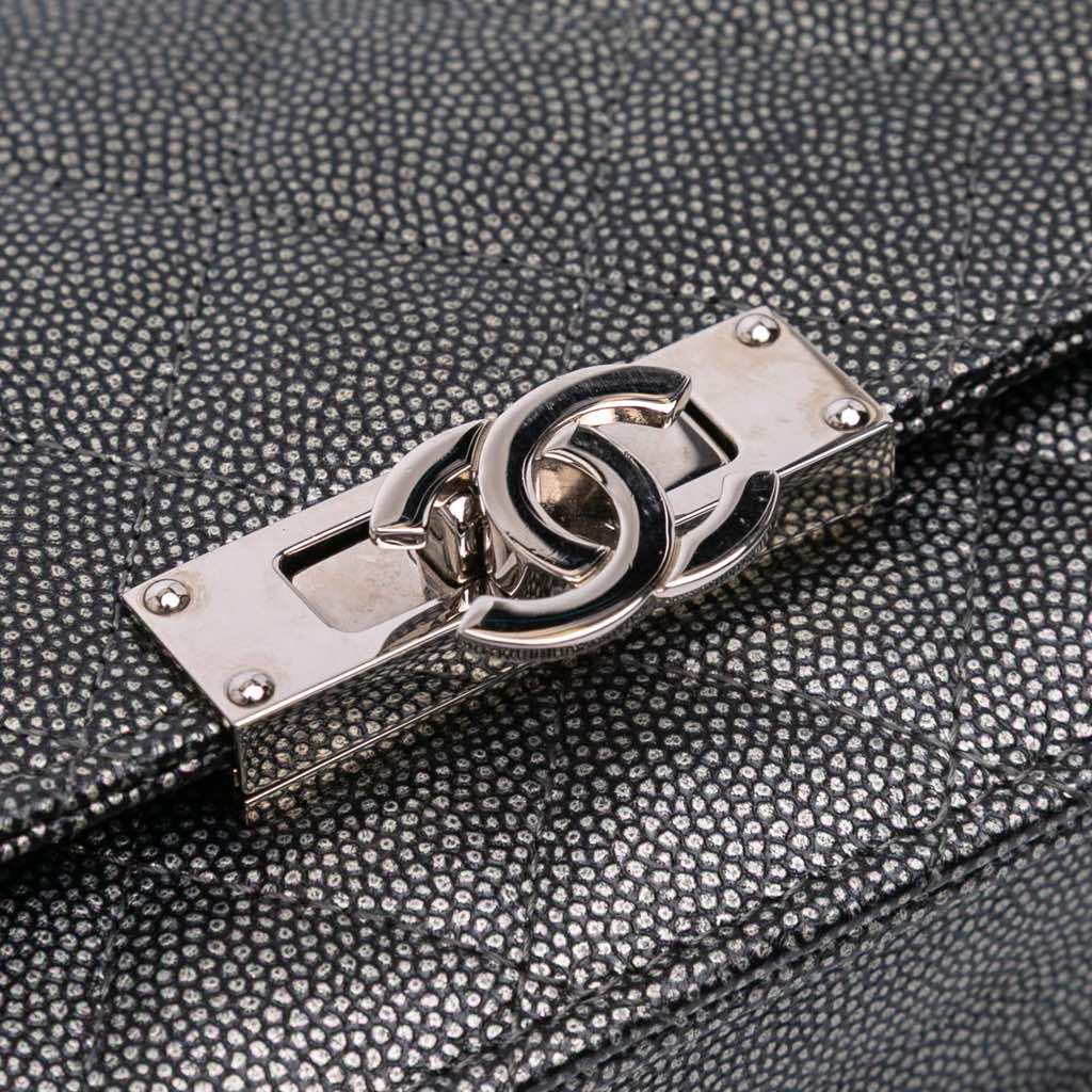 Chanel Quilted Metallic Caviar Golden Class Wallet On Chain - Detail 1
