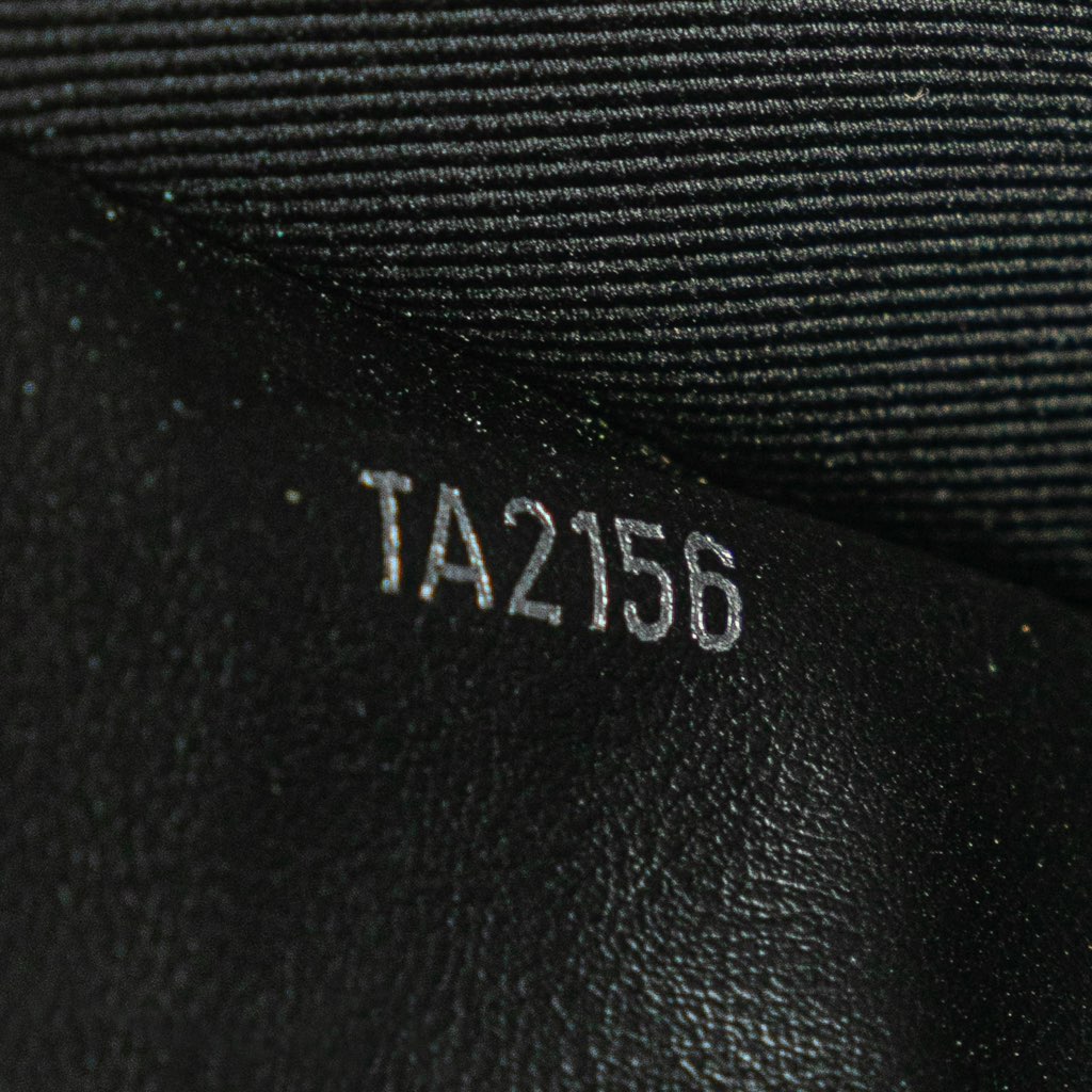 Louis Vuitton Monogram Eclipse Pochette Voyage MM - Detail 1