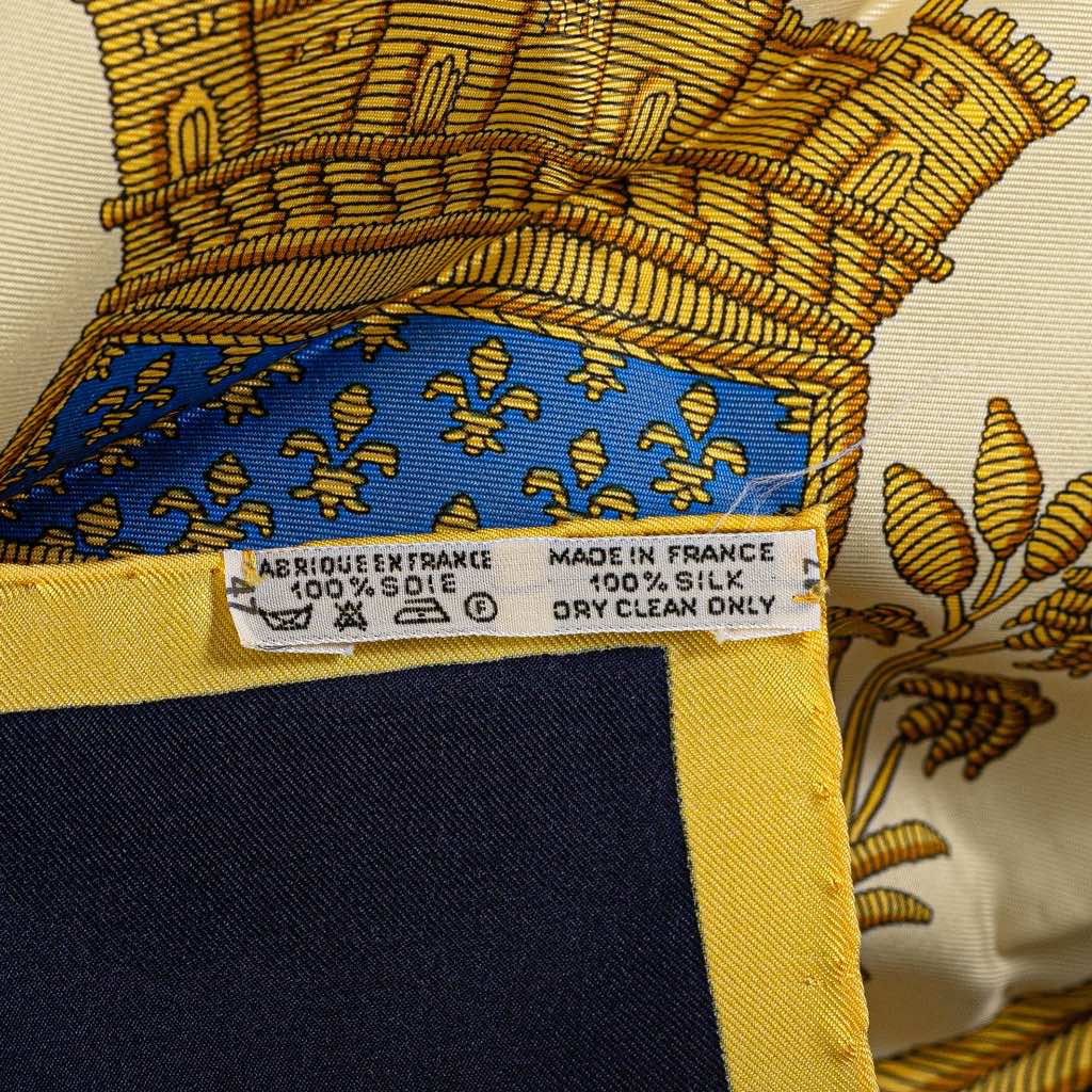 Hermès Les Armes de Paris Silk Scarf - Side view