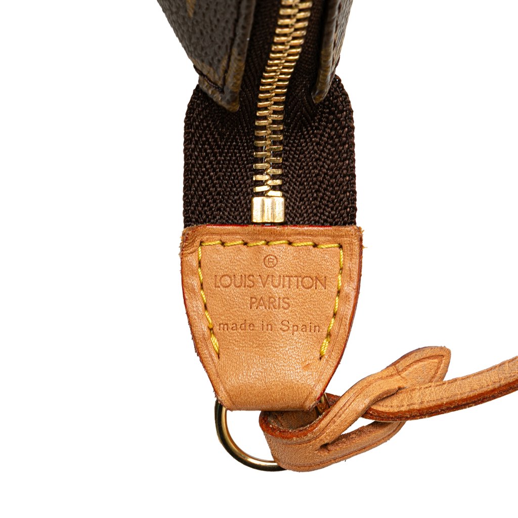 Louis Vuitton Monogram Pochette Accessoires - Detail 1