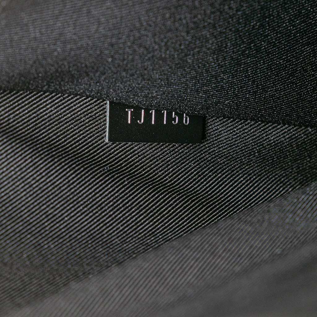 Louis Vuitton Damier Graphite Pochette Jour GM - Detail 1