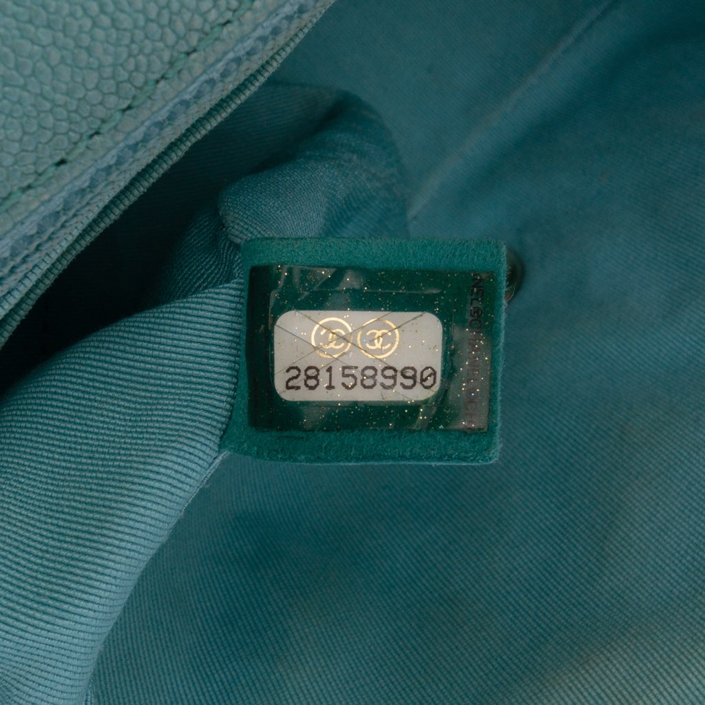 Chanel Small Chevron Caviar Statement Flap - Detail 1