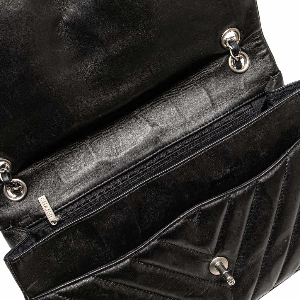 Chanel Jumbo Chevron Lambskin Leo Lion Flap - Image 10