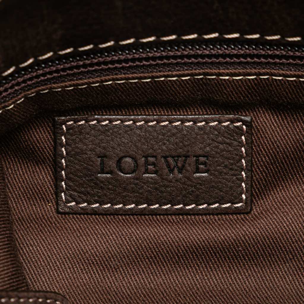 Loewe Anagram Nubuck Crossbody - Detail 1