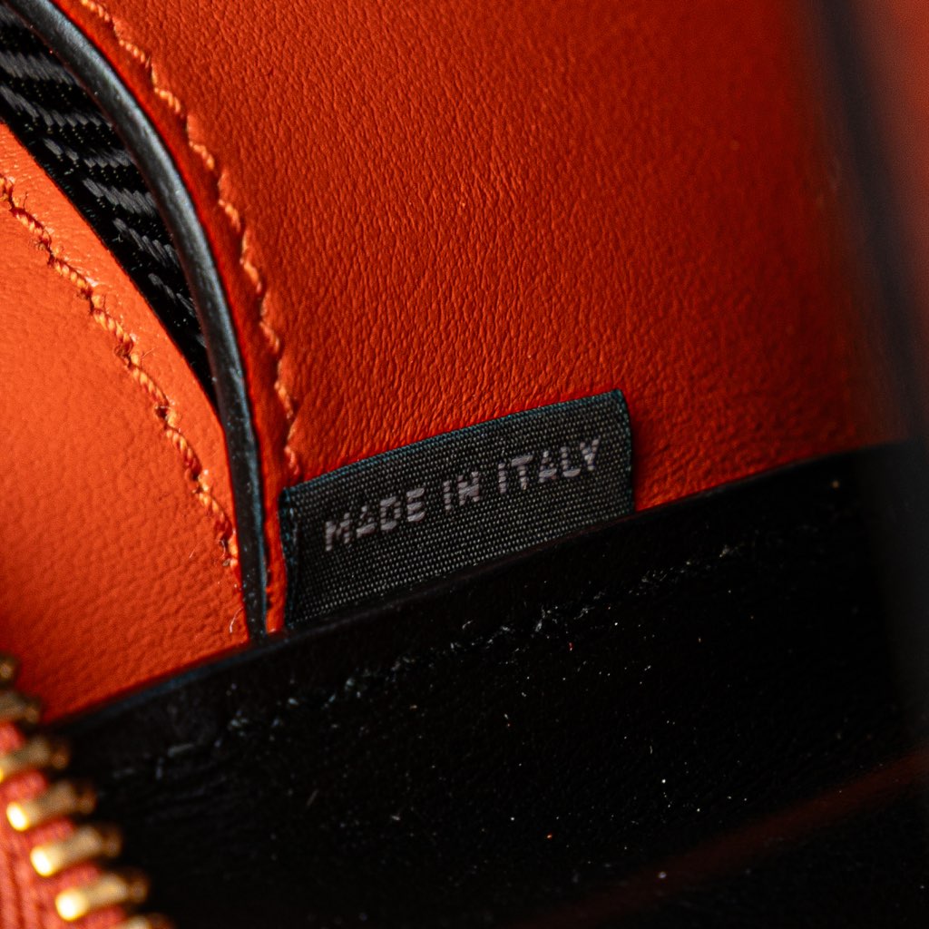 Prada Saffiano Vernice Esplanade Crossbody - Detail 1