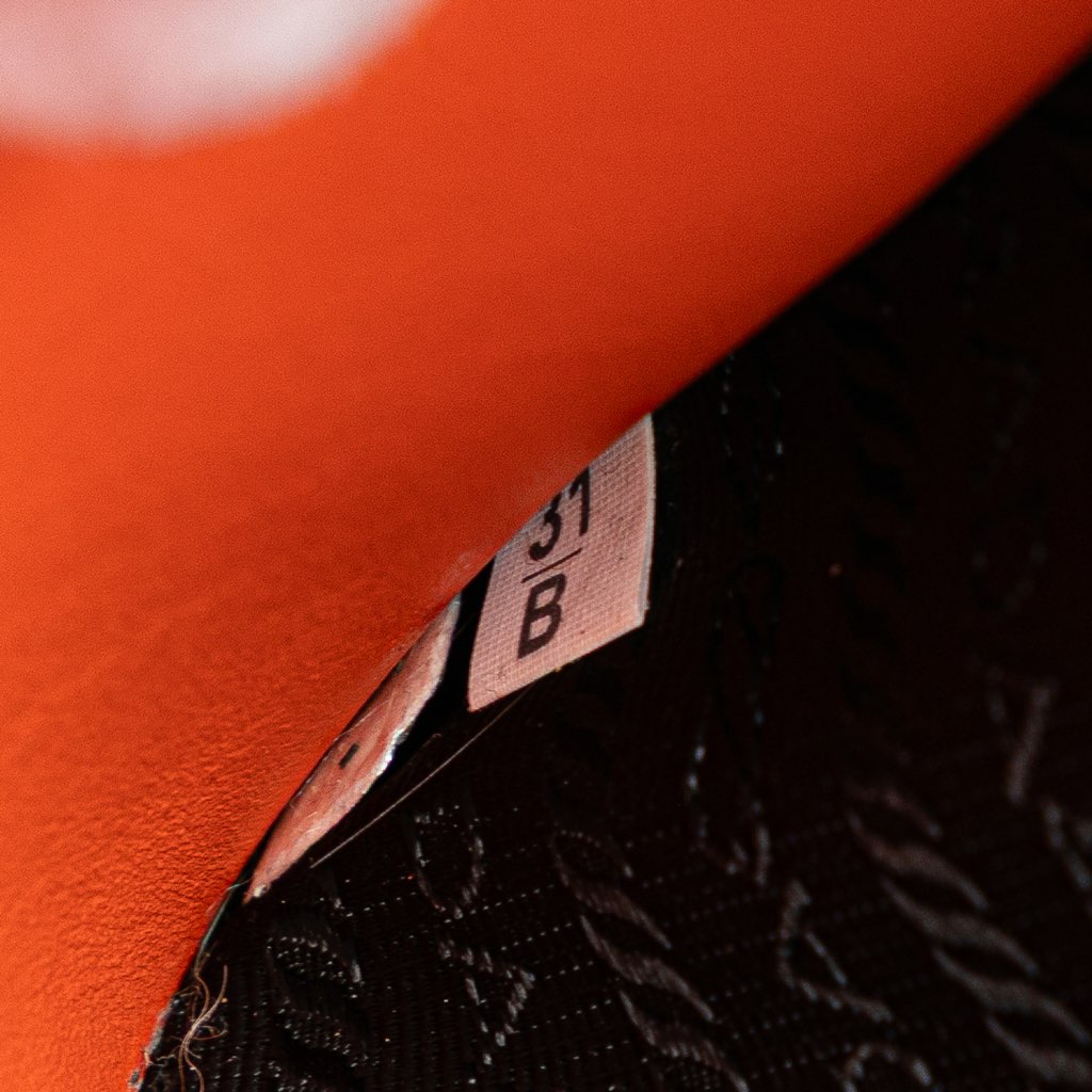 Prada Saffiano Vernice Esplanade Crossbody - Detail 2
