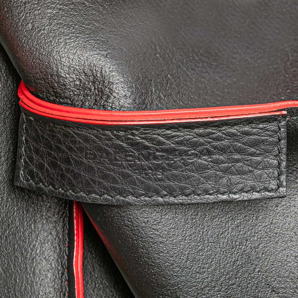 Balenciaga Leather Everyday Tote S - Side view