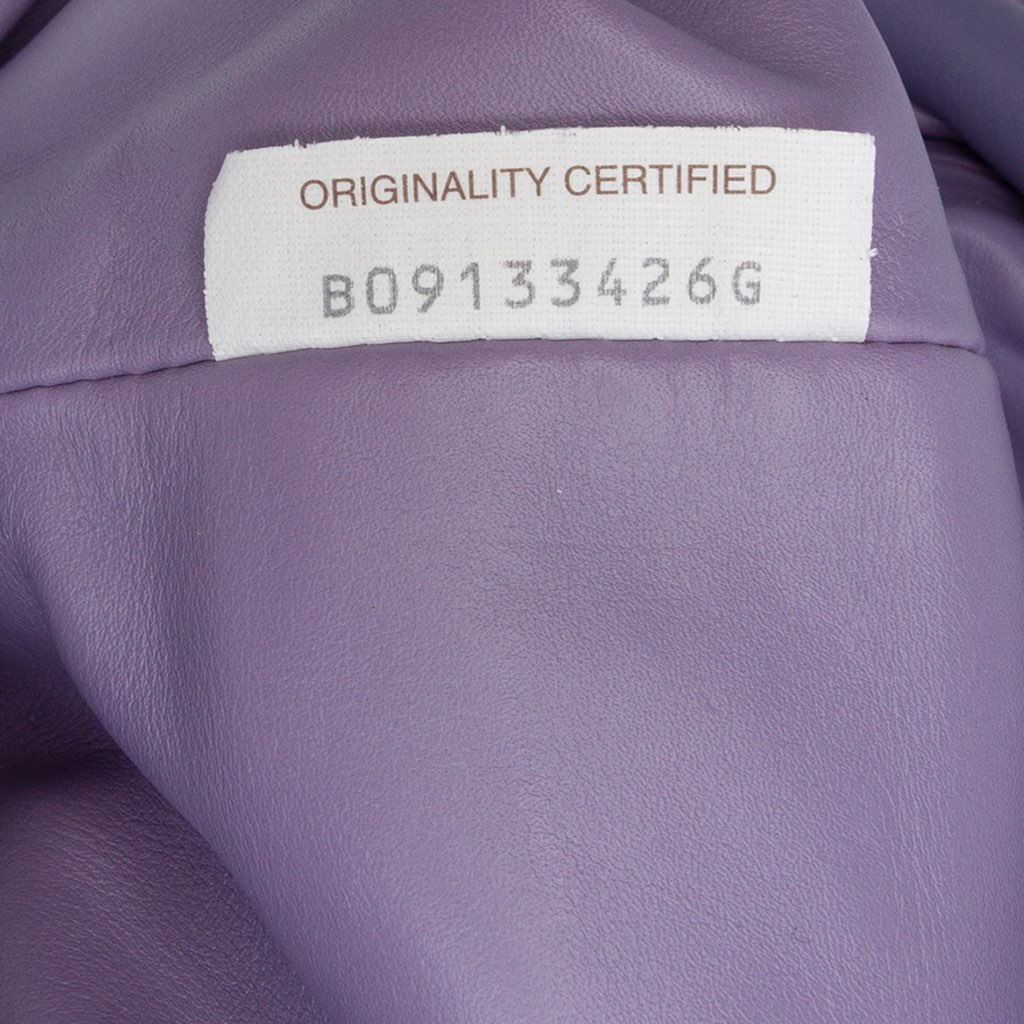 Bottega Veneta Lambskin The Mini Pouch Crossbody - Detail 2