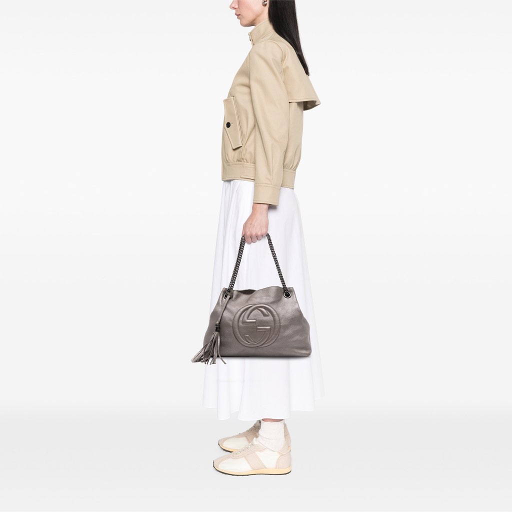 Gucci Medium Leather Soho Chain Tote - Image 13