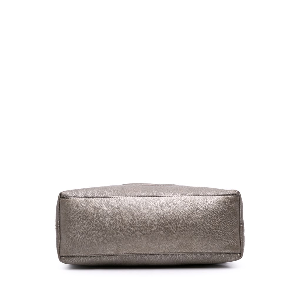 Gucci Medium Leather Soho Chain Tote - Image 6
