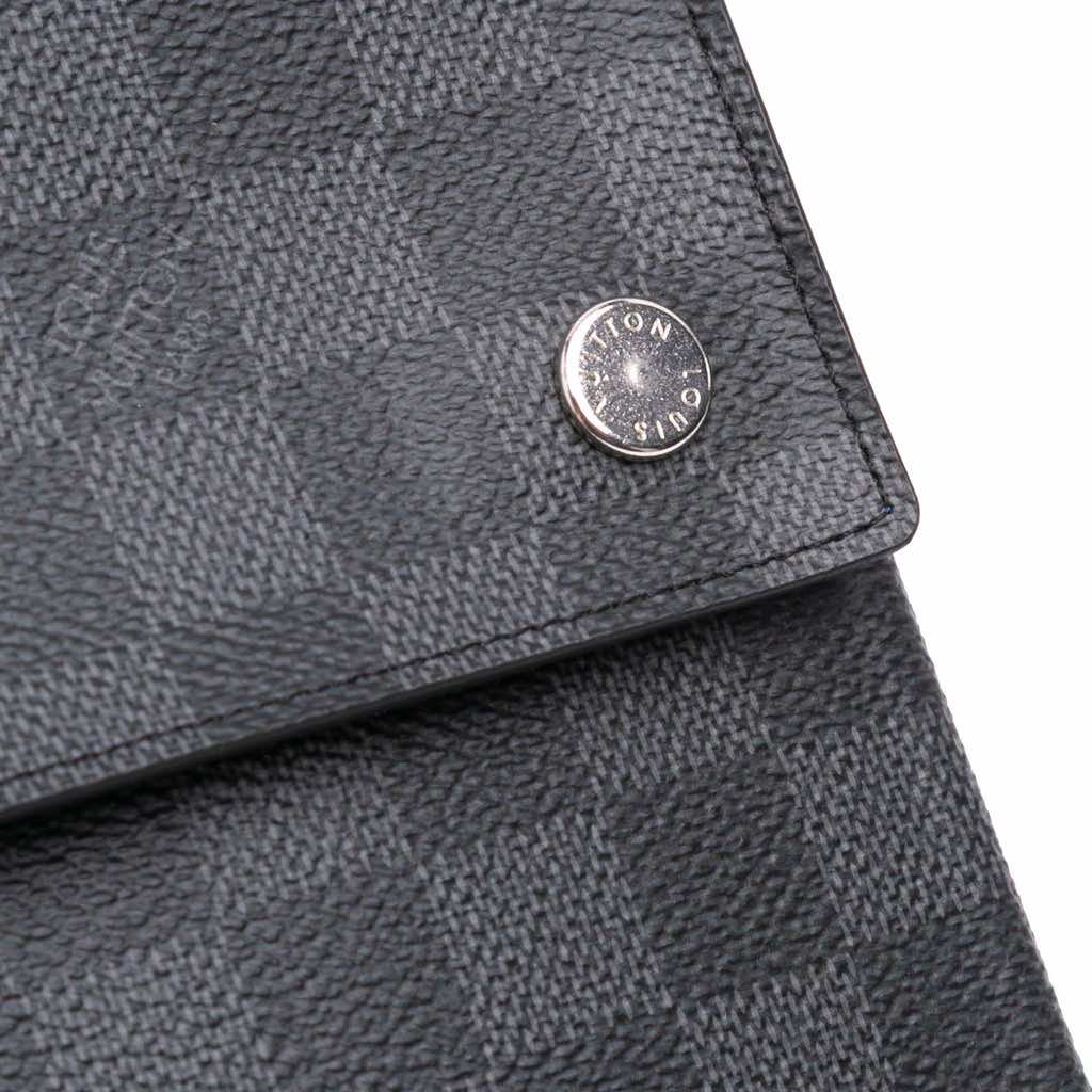 Louis Vuitton Damier Graphite Alpha Pochette GM - Image 10