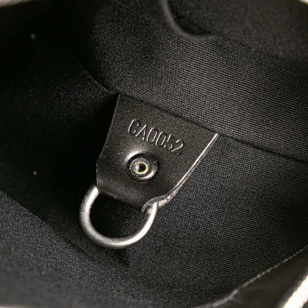 Louis Vuitton Monogram Mat Alston - Detail 1