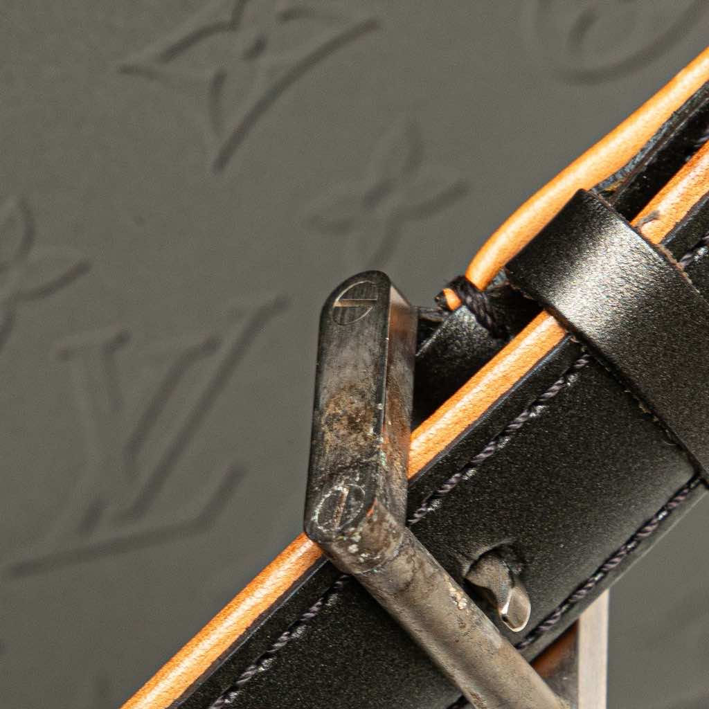 Louis Vuitton Monogram Mat Alston - Detail 2