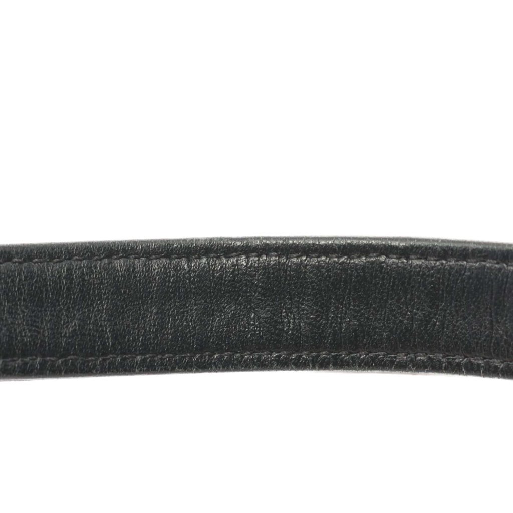 Chanel Quilted Lambskin CC Bubble Vanity Case With Chain - Image 11