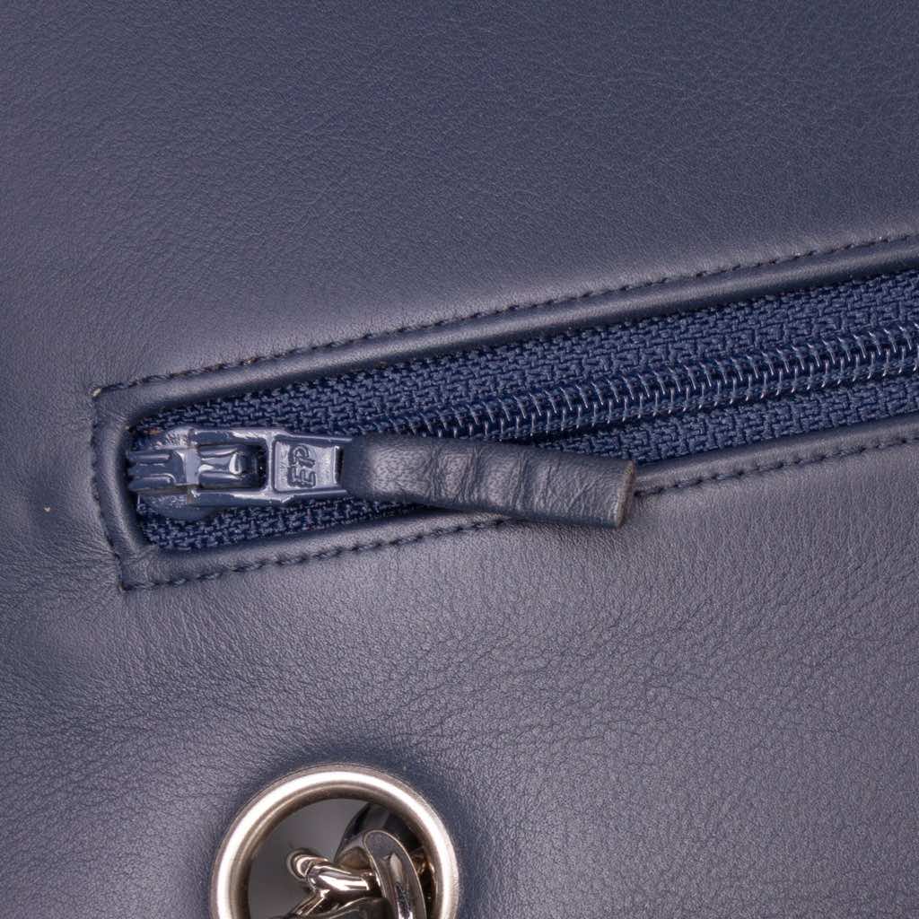 Chanel Jumbo Classic Chevron Patent Double Flap - Detail 2