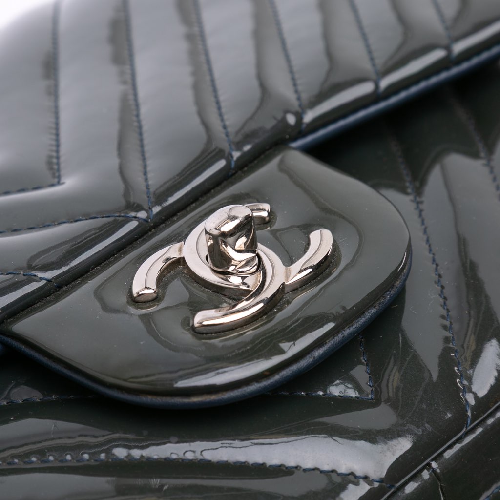 Chanel Jumbo Classic Chevron Patent Double Flap - Image 10