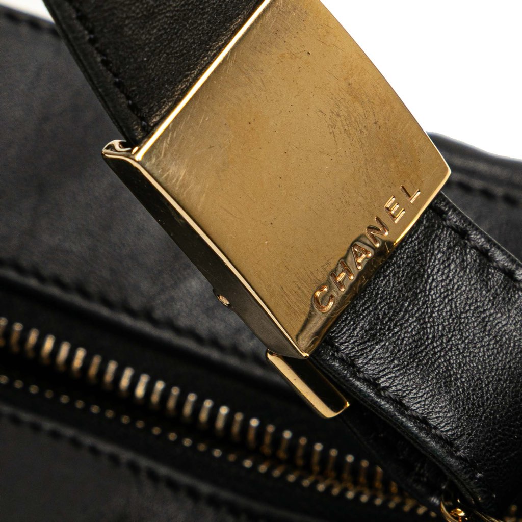 Chanel Medium Lambskin Chocolate Bar Shoulder Bag - Image 11