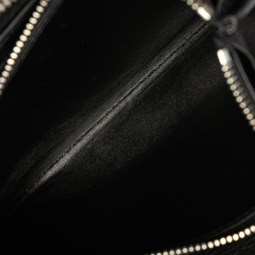 Louis Vuitton Leather Lockme Zippy Wallet - Side view