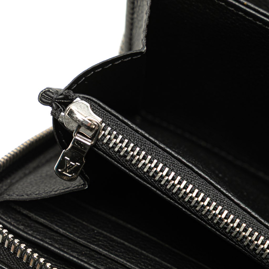 Louis Vuitton Leather Lockme Zippy Wallet - Detail 2