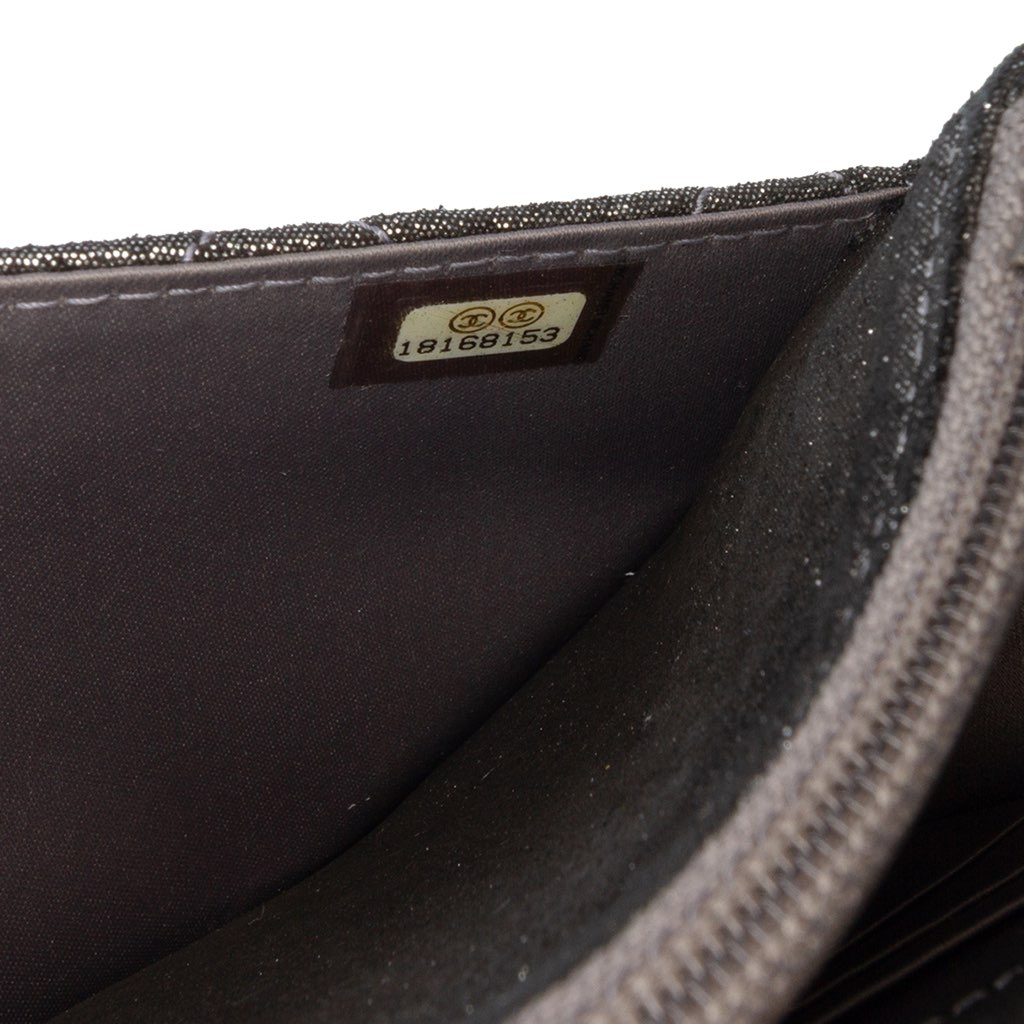 Chanel Quilted Iridescent Lambskin Tartan Button Wallet On Chain - Detail 1