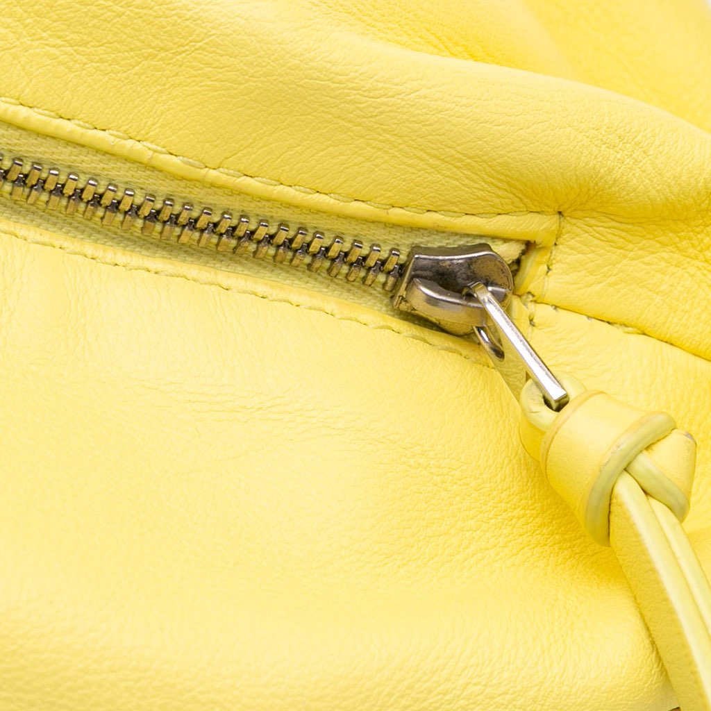 Bottega Veneta Mini Calfskin Double Knot - Detail 2