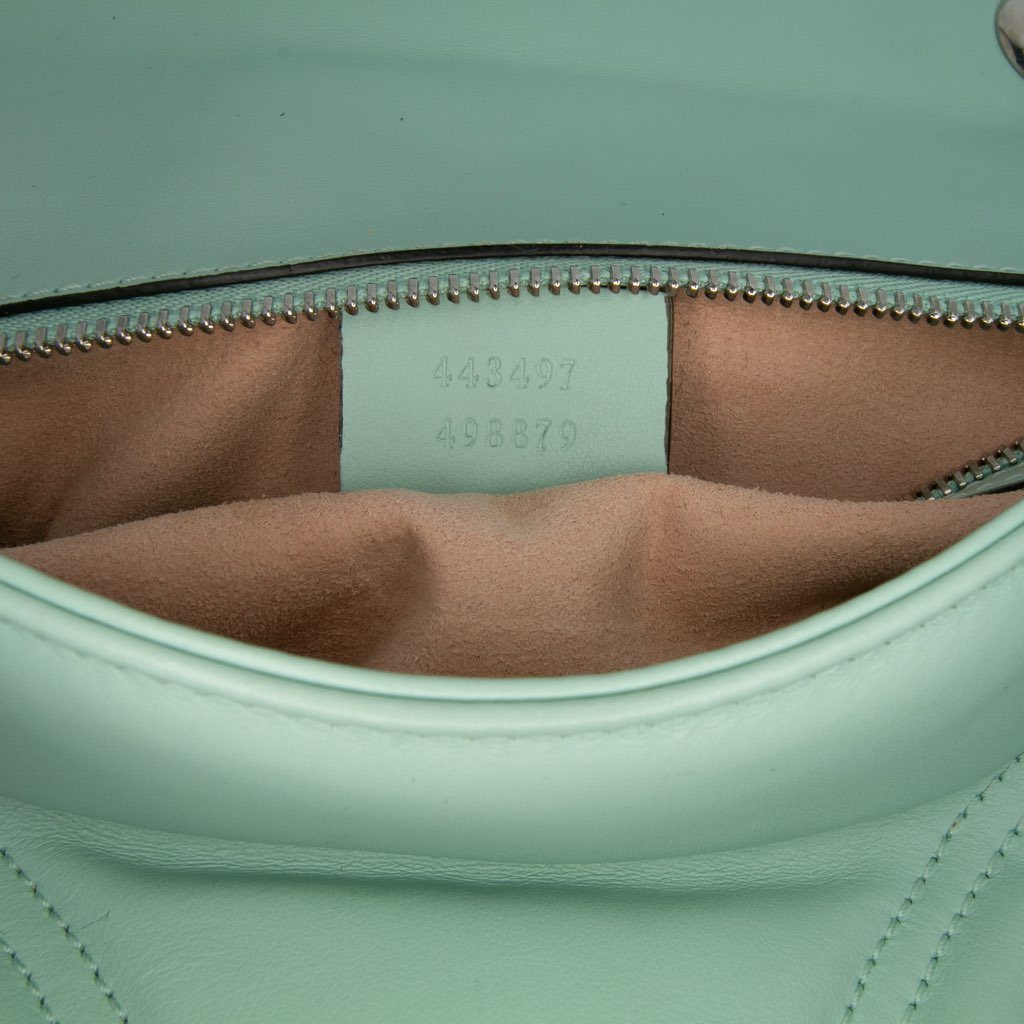 Gucci Small GG Marmont Matelasse Leather Flap Crossbody - Detail 1