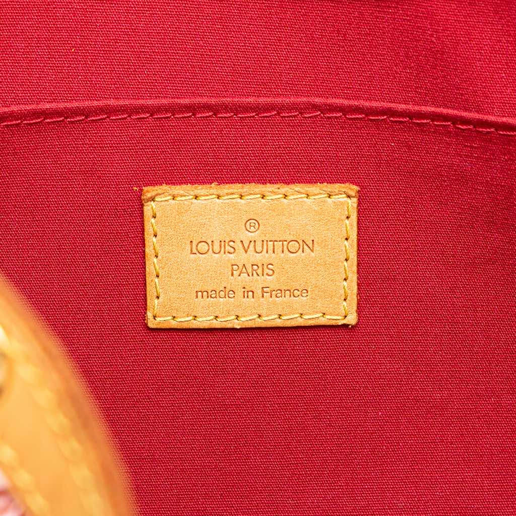 Louis Vuitton Monogram Vernis Roxbury Drive - Side view