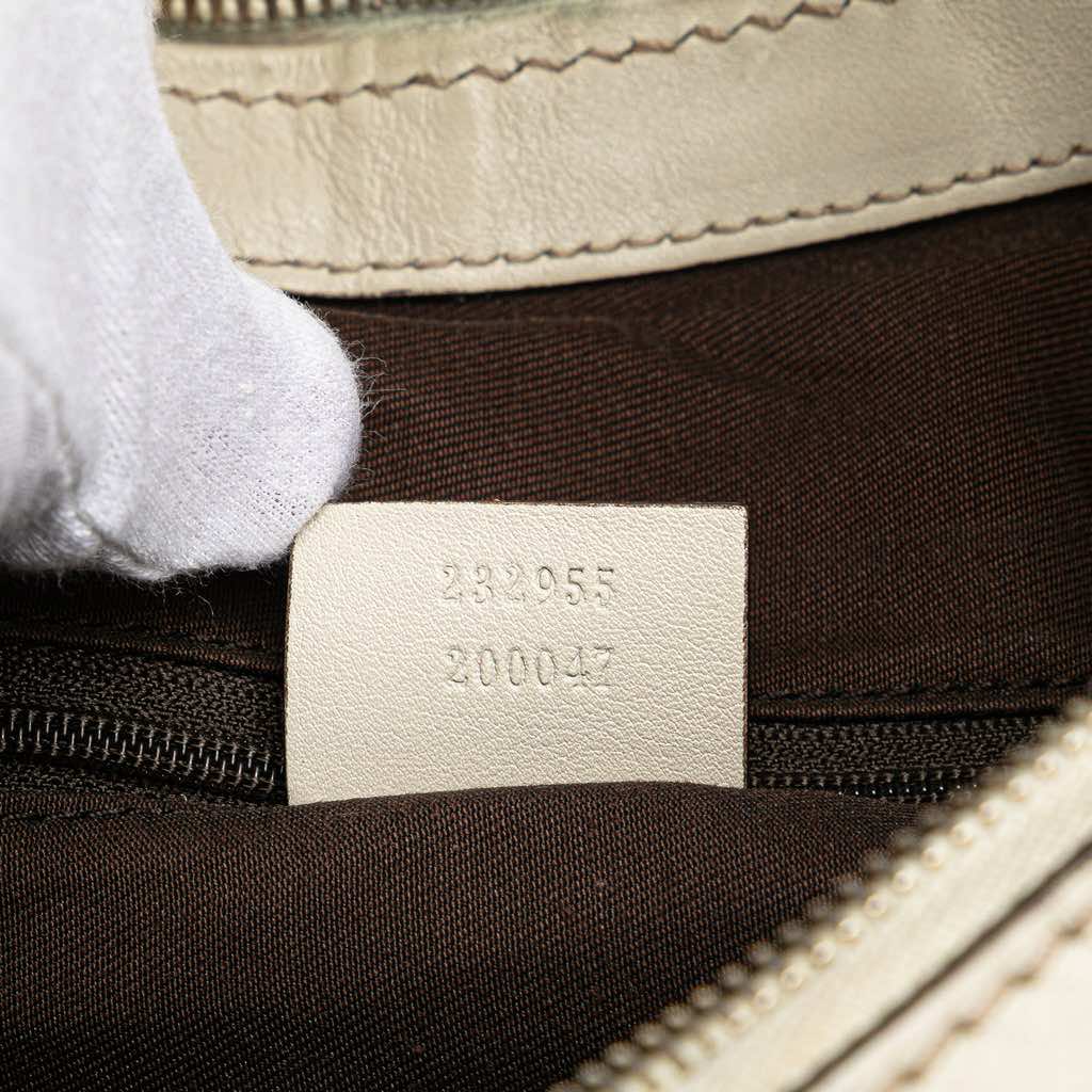 Gucci Medium GG Canvas Sukey Shoulder Bag - Detail 1