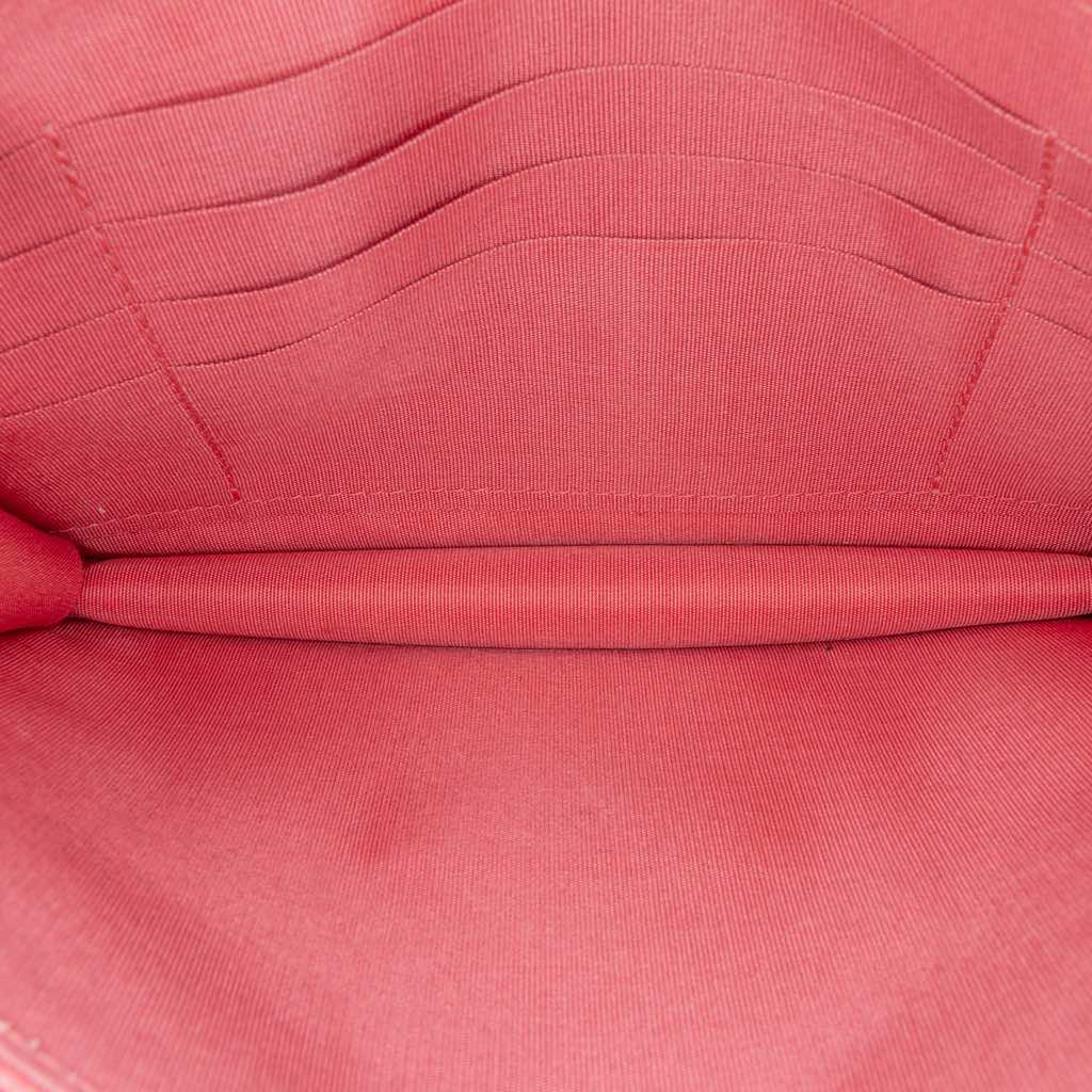 Chanel Quilted Caviar Golden Class Wallet On Chain - 4