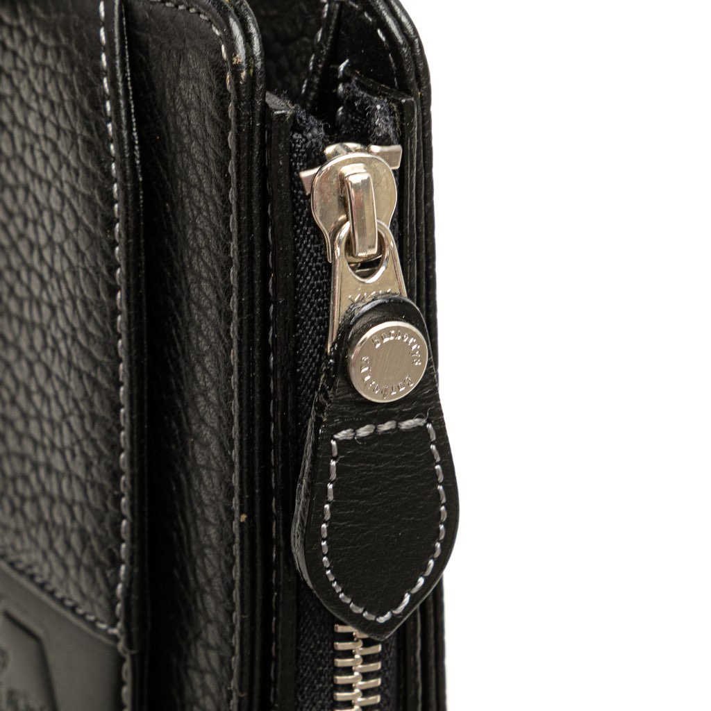 Burberry Leather Clutch - Detail 2