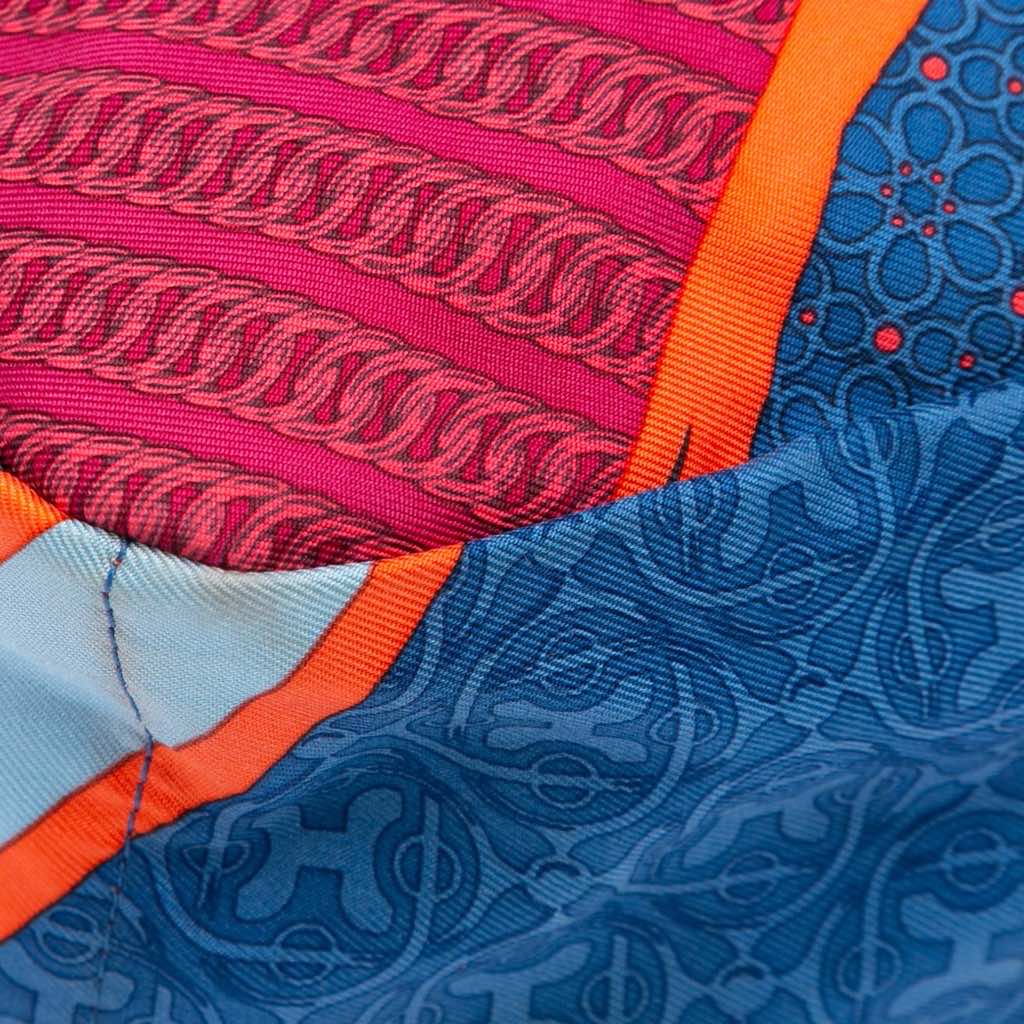 Hermès Silk Carre en Cravates Fourbi 25 Bag Insert Pouch - Side view