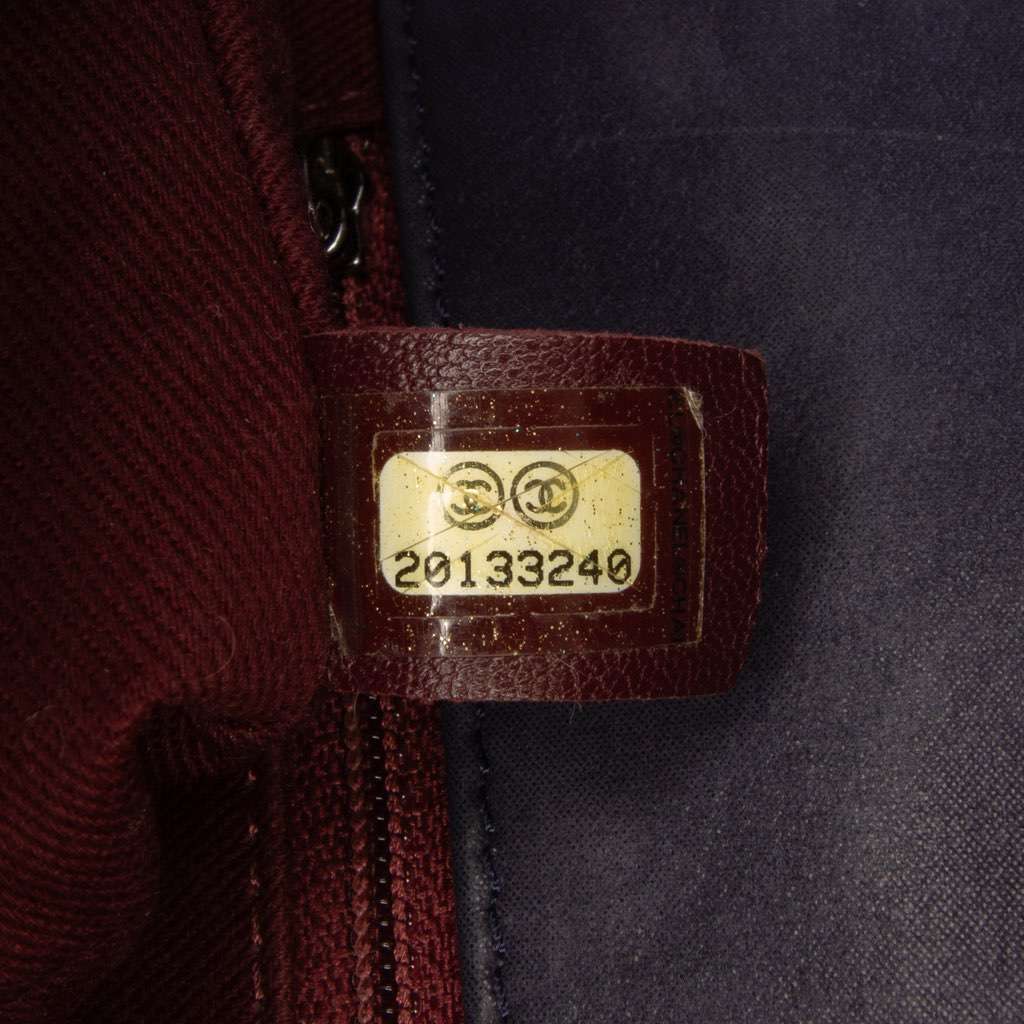 Chanel Chocolate Bar Iridescent Calfskin Bubble Flap - Detail 1