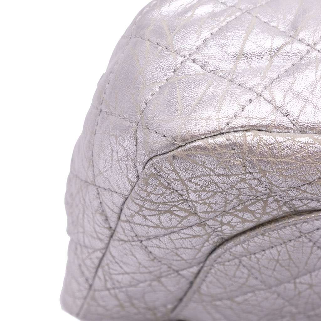 Chanel Quilted Aged Calfskin On The Rocks Flap - Detail 2