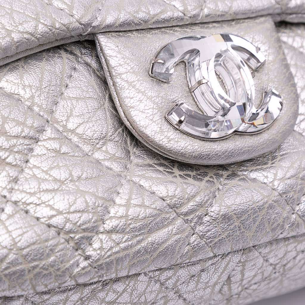 Chanel Quilted Aged Calfskin On The Rocks Flap - Image 10