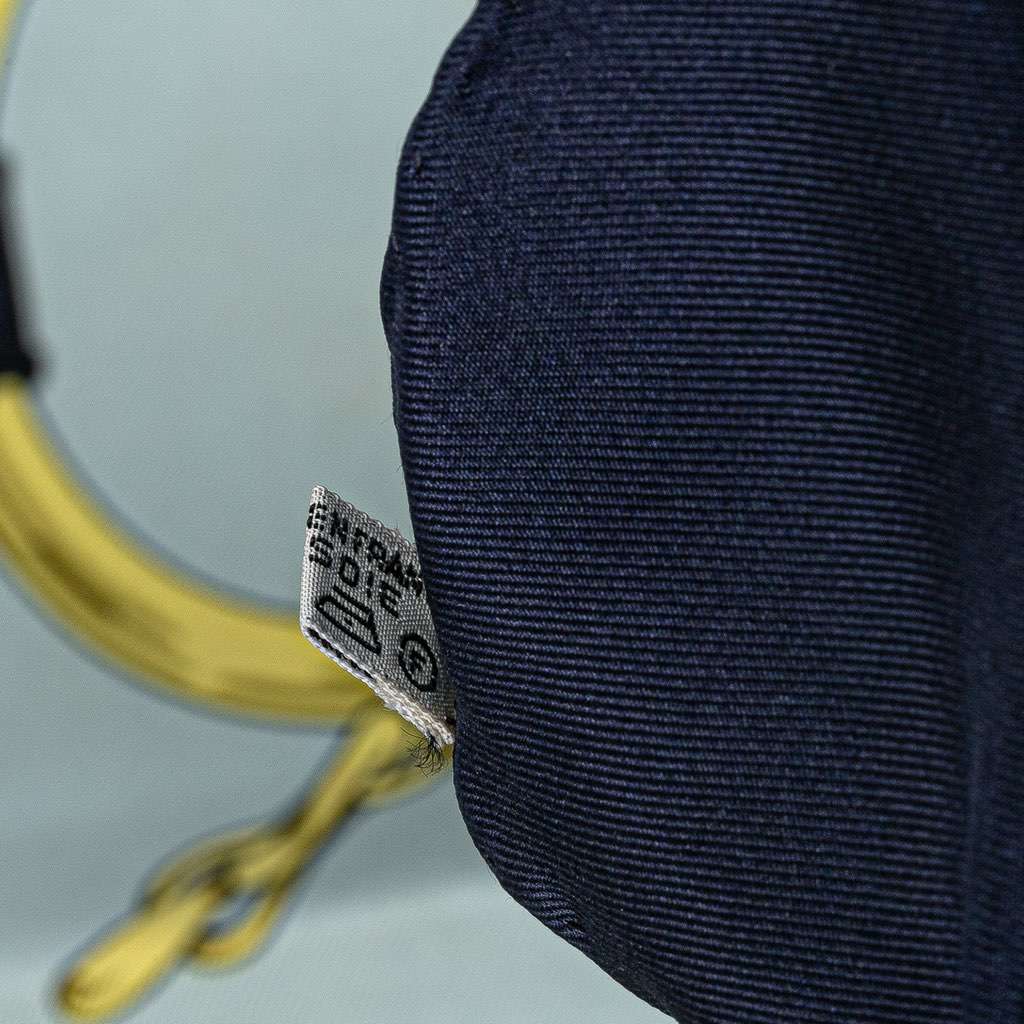 Hermès Eperon D'Or Silk Scarf - Detail 2