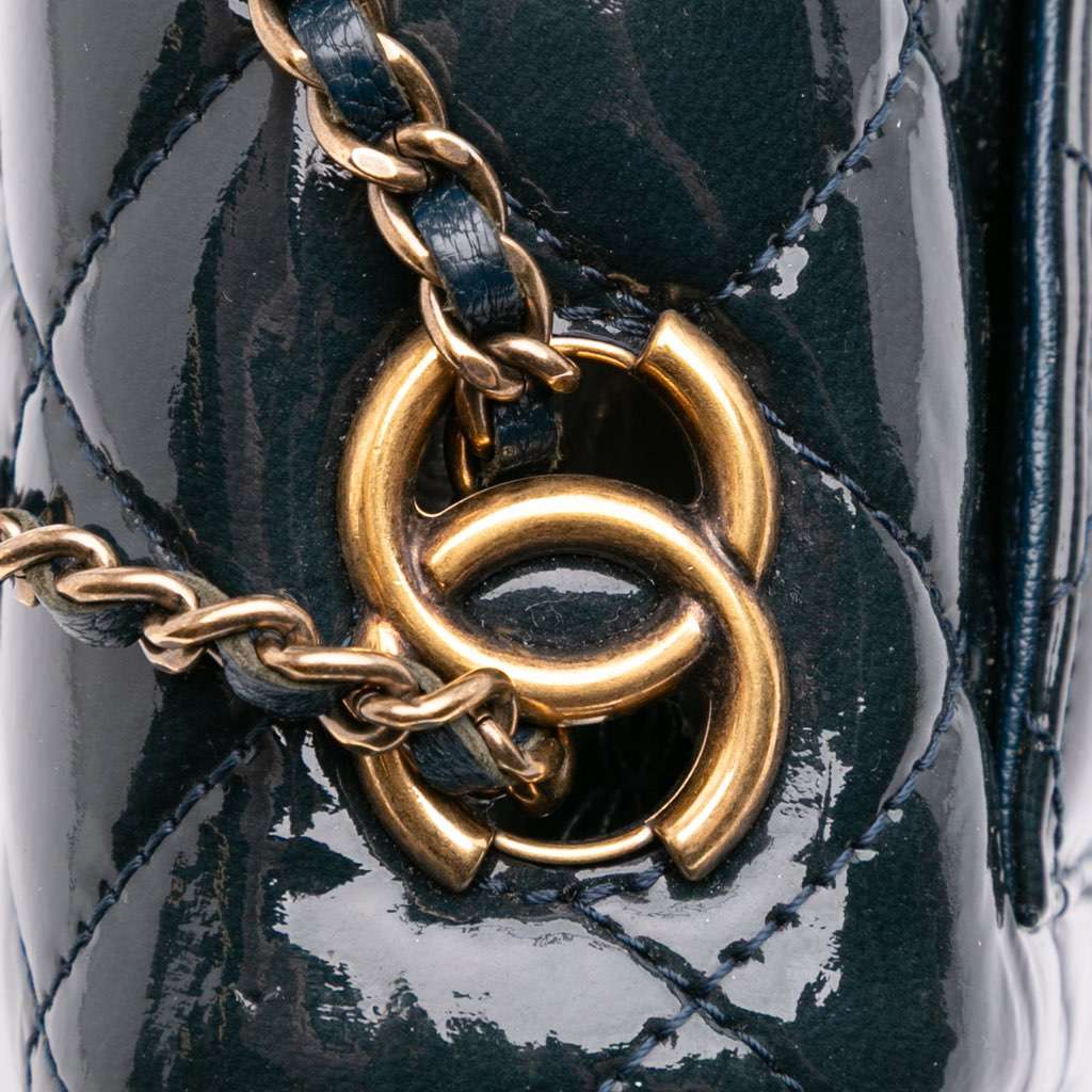 Chanel Paris-Salzburg Small Patent and Goatskin CC Eyelet Flap - Image 12