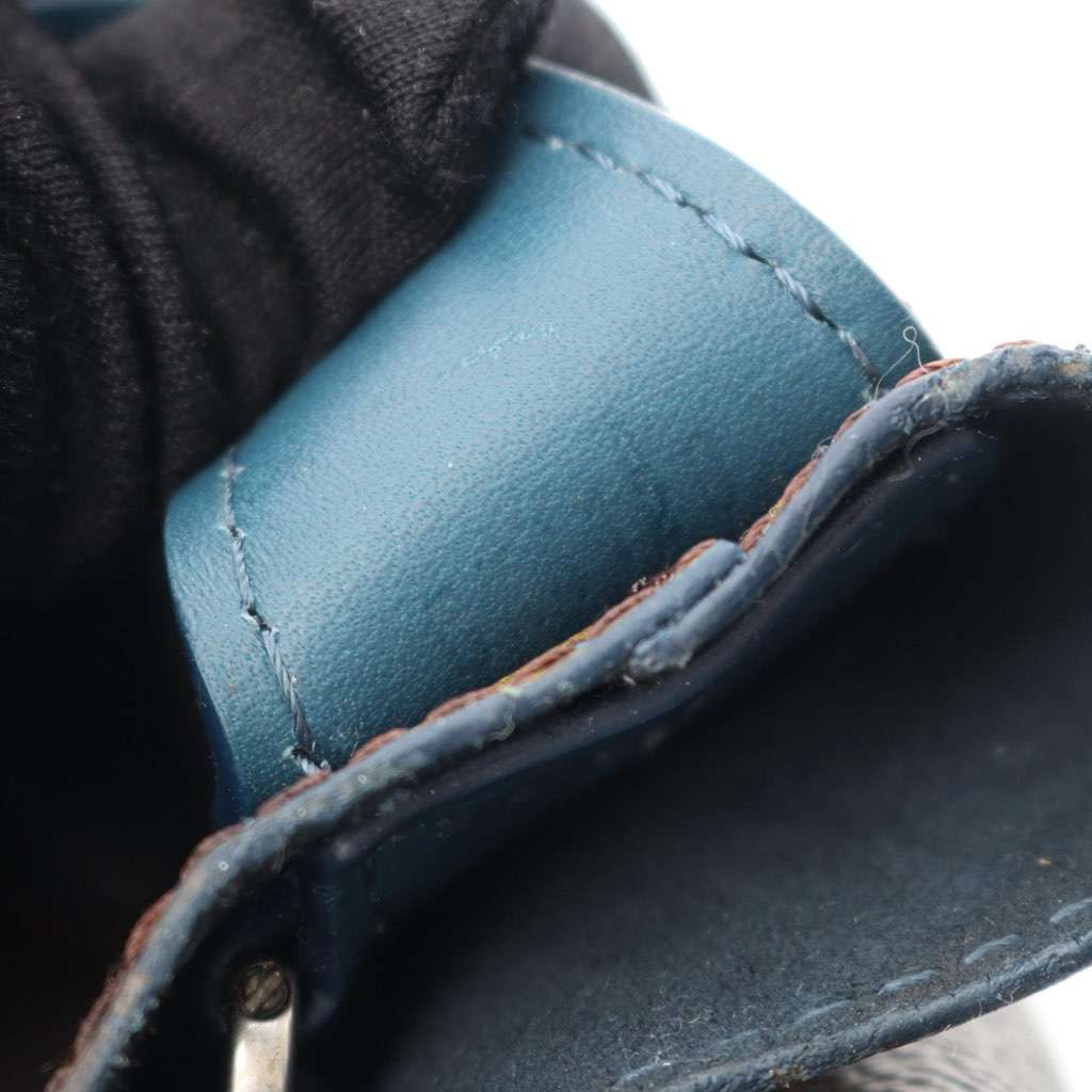 Louis Vuitton Monogram Idole NN14 GM - Side view