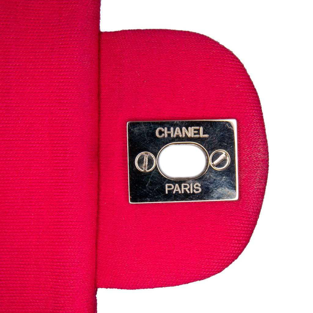 Chanel Quilted Jersey East West Single Flap - Detail 2