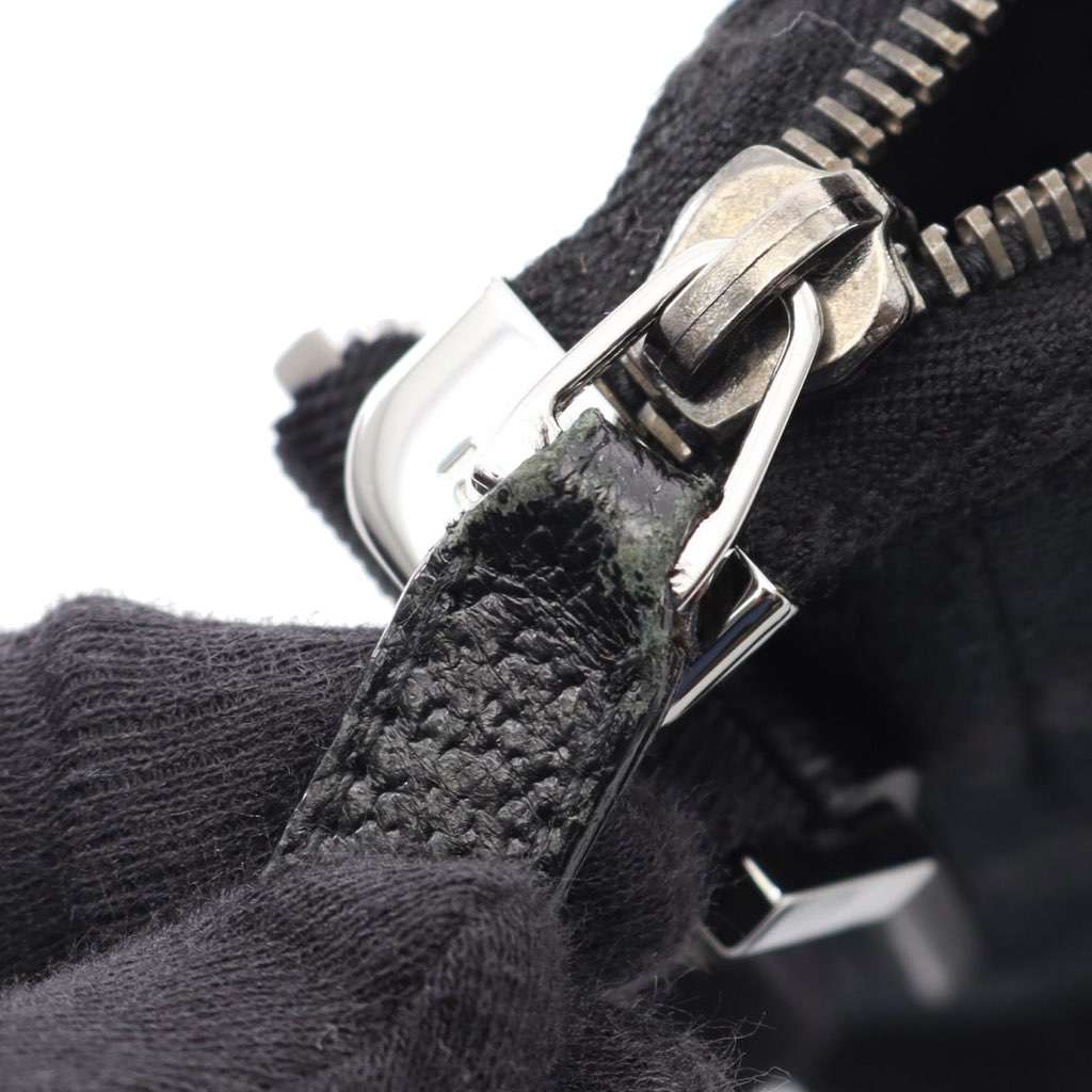 Gucci GG Canvas Crossbody - 5