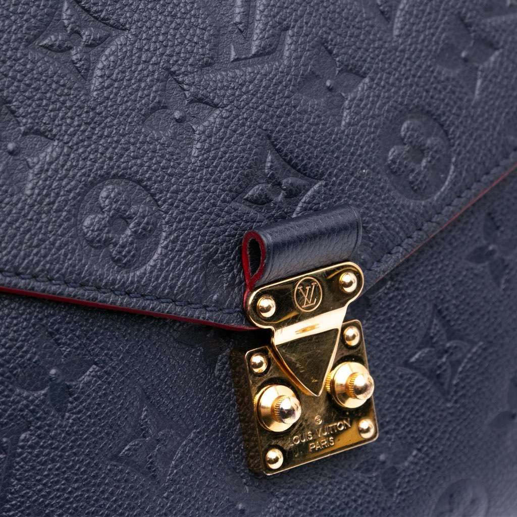 Louis Vuitton Monogram Empreinte Pochette Metis - Detail 2
