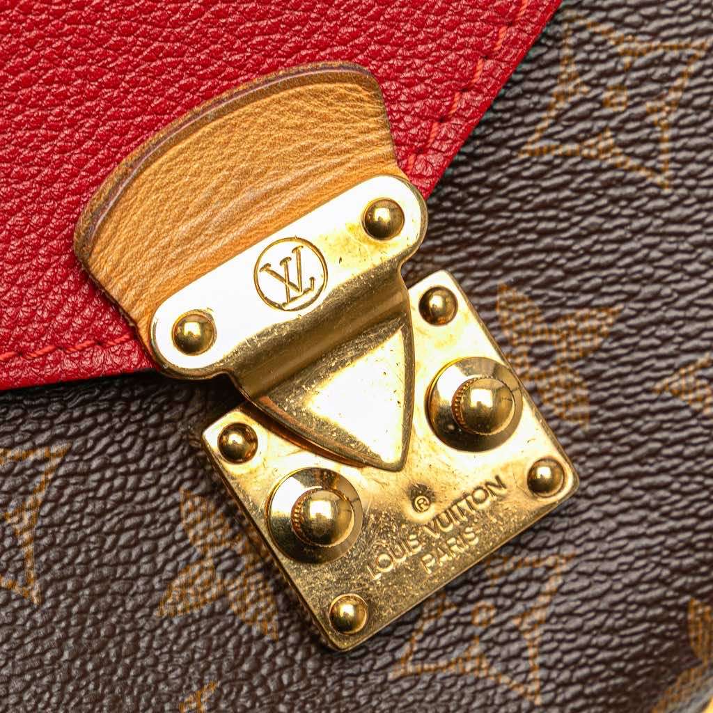 Louis Vuitton Monogram Pallas Chain - Image 10