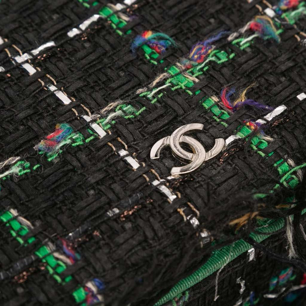 Chanel Quilted Boucle Tweed Robot Charm Wallet On Chain - Detail 1