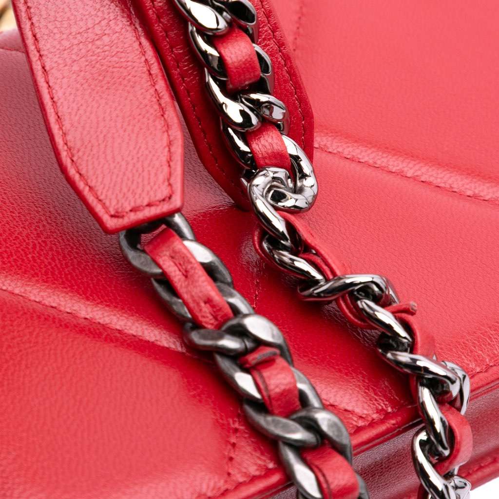 Chanel Quilted Goatskin 19 Wallet on Chain - Image 13