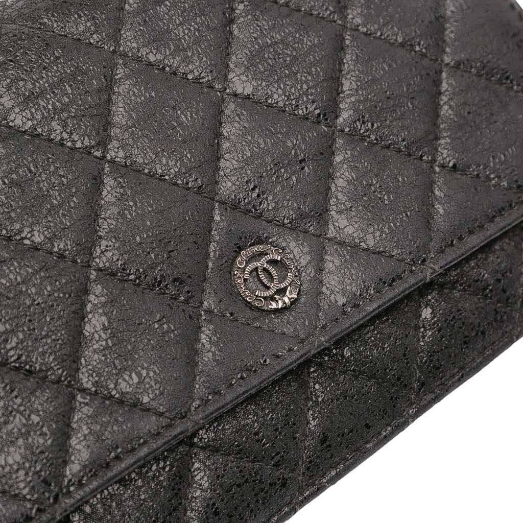Chanel CC Quilted Crinkled Calfskin Wallet On Chain - Image 11