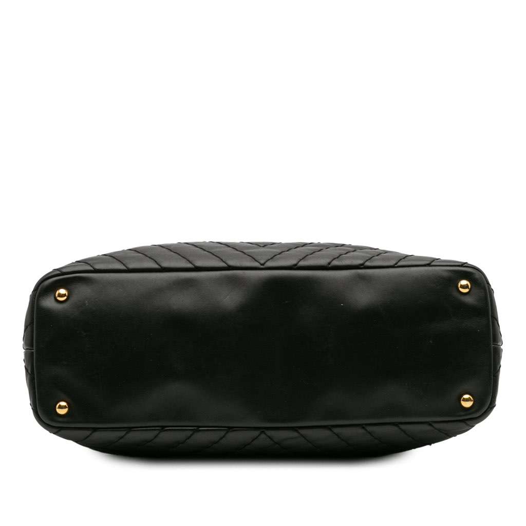 Chanel Large Chevron Calfskin Surpique Tote - 3