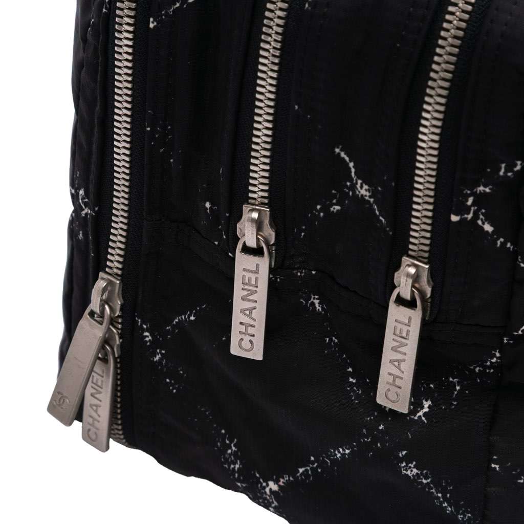 Chanel Old Travel Line Nylon Handbag - Detail 2
