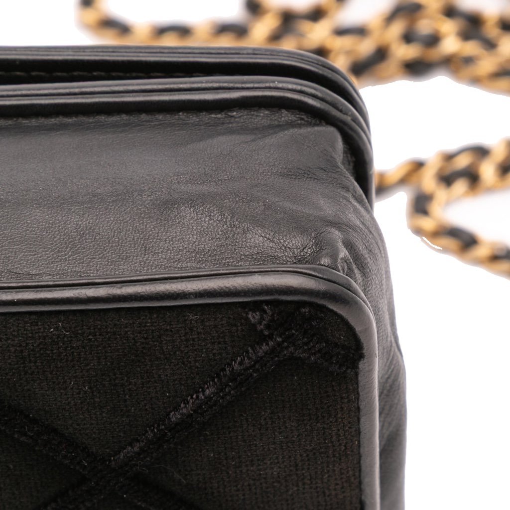 Chanel CC Quilted Velvet Wallet on Chain - Image 12