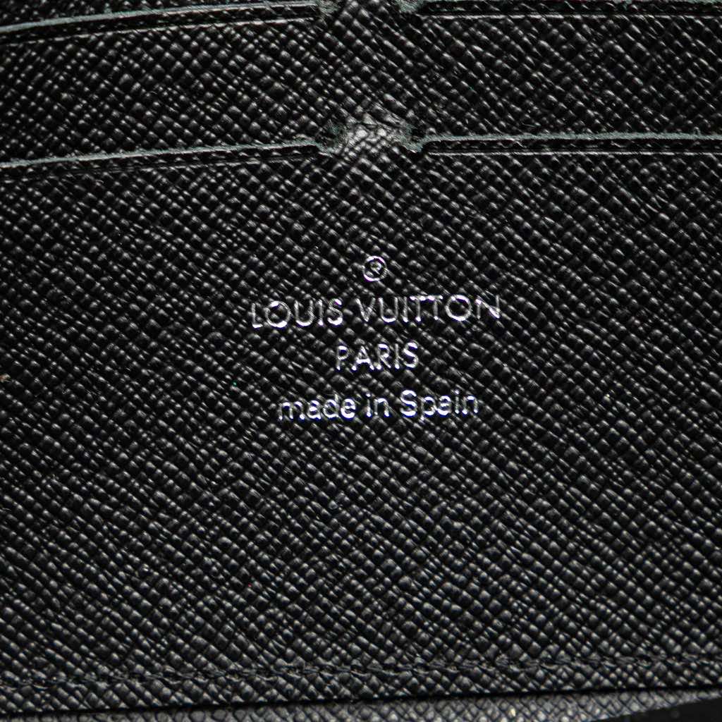 Louis Vuitton Epi Zippy Long Wallet - Side view