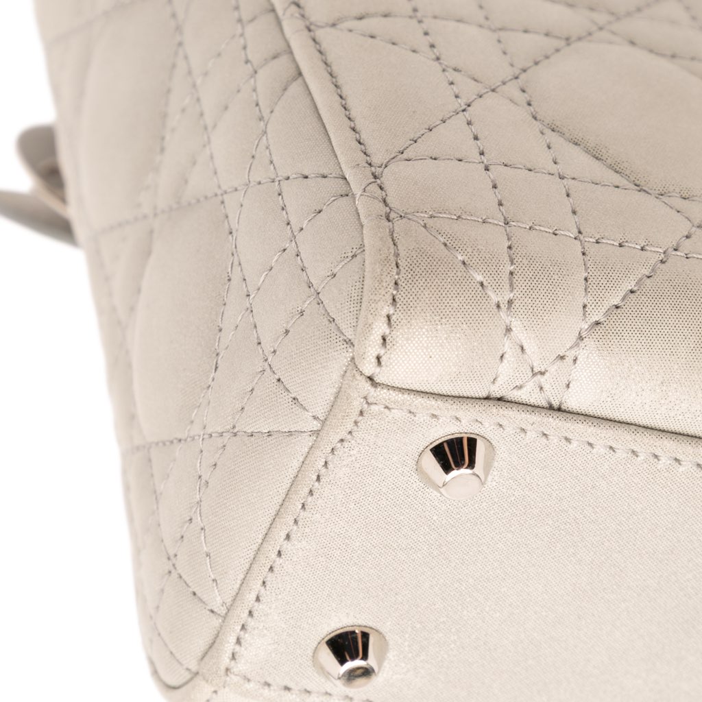 Dior Mini Iridescent Lambskin Cannage Lady Dior - Detail 2