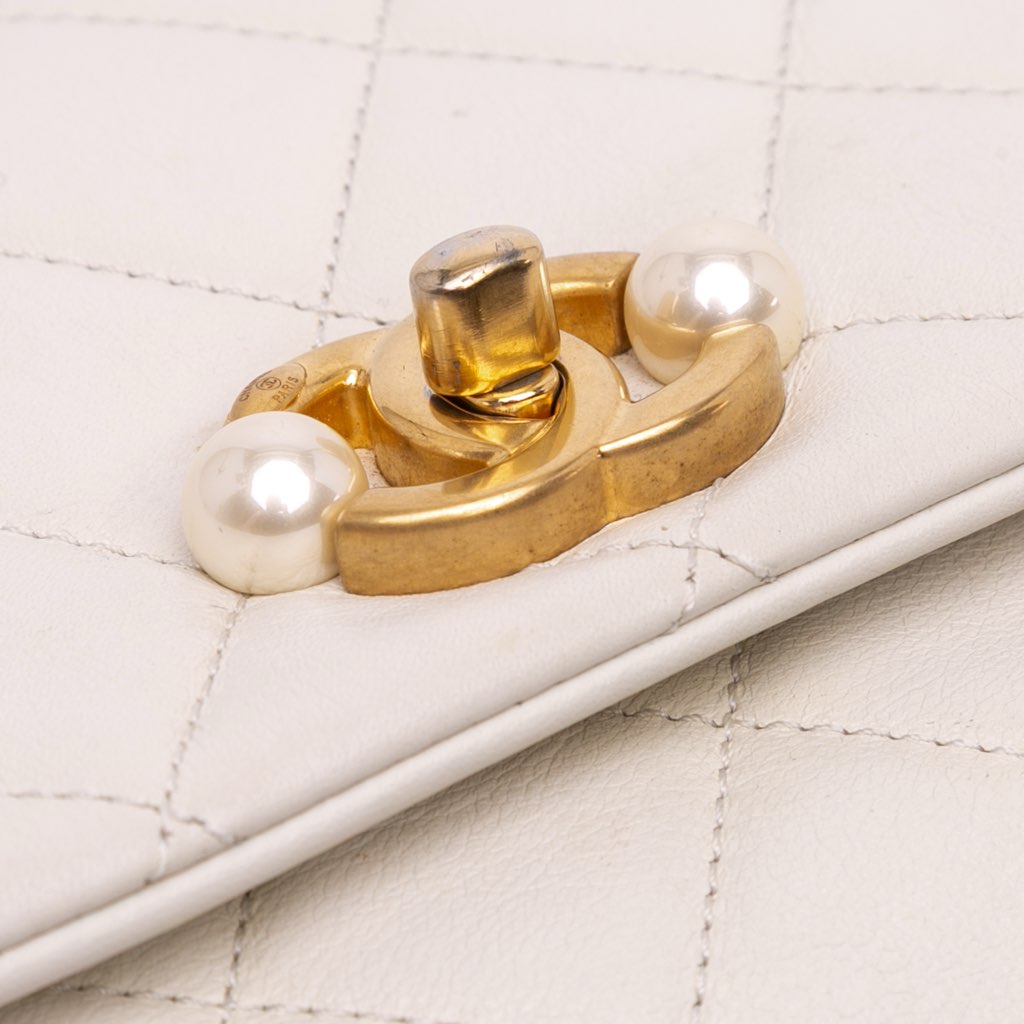Chanel Mini Glazed Calfskin Pearl Side Flap - Detail 2